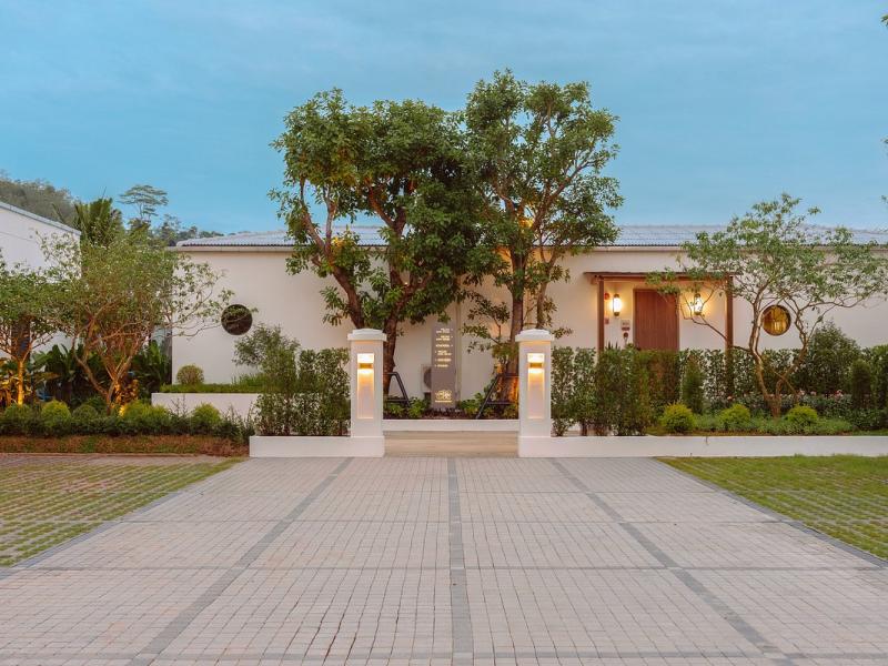 Sugar Marina Resort Lagoon Villas Naiyang Beach