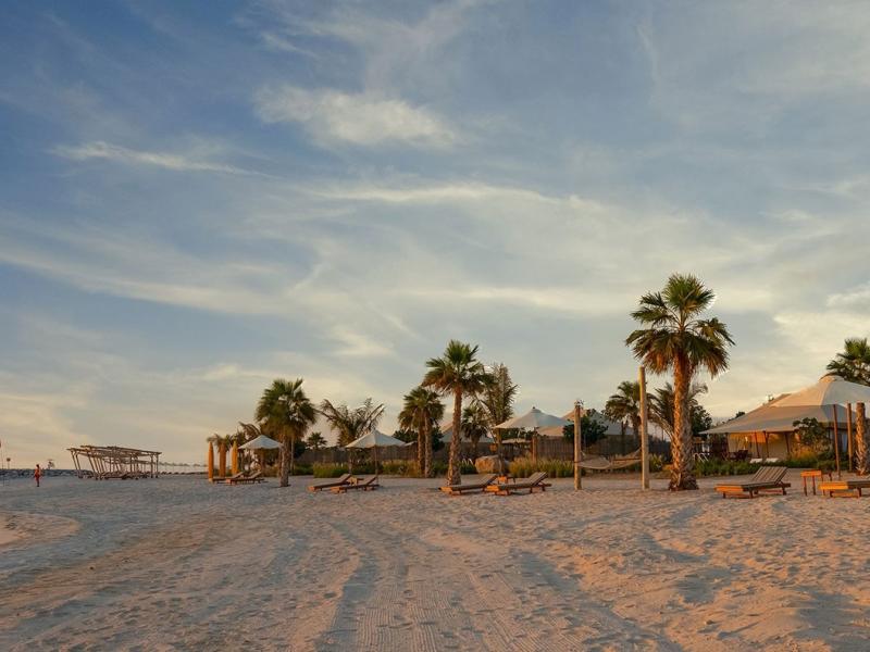 Bab Al Nojoum Hudayriyat Villas