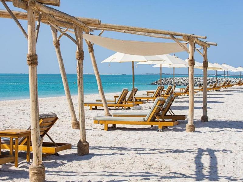 Bab Al Nojoum Hudayriyat Villas