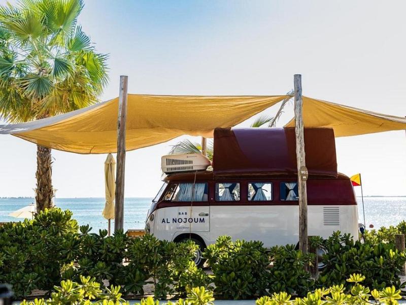 Bab Al Nojoum Hudayriyat Villas