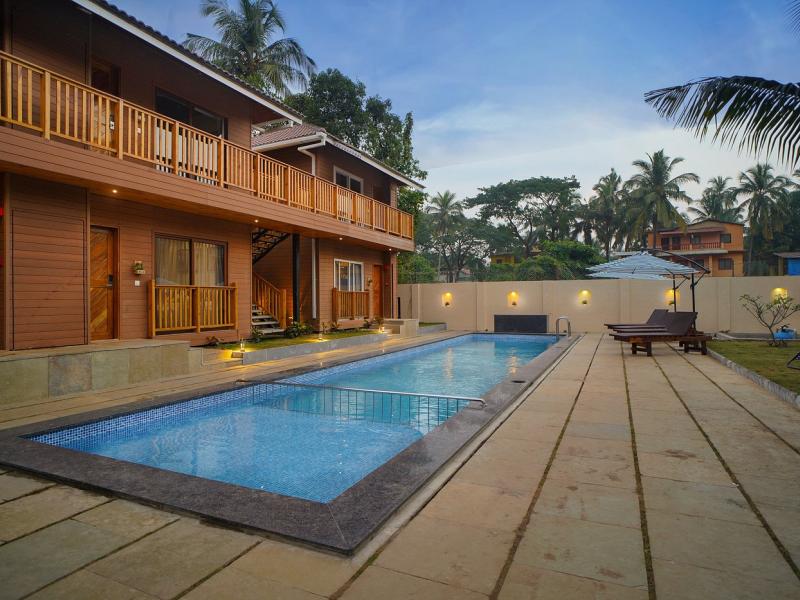 Treehouse Mars Beach Cottages