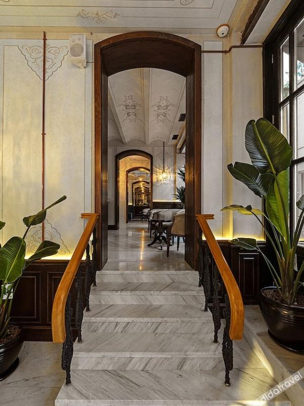 Meroddi Barnathan Hotel