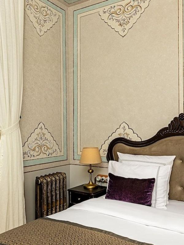 Meroddi Barnathan Hotel