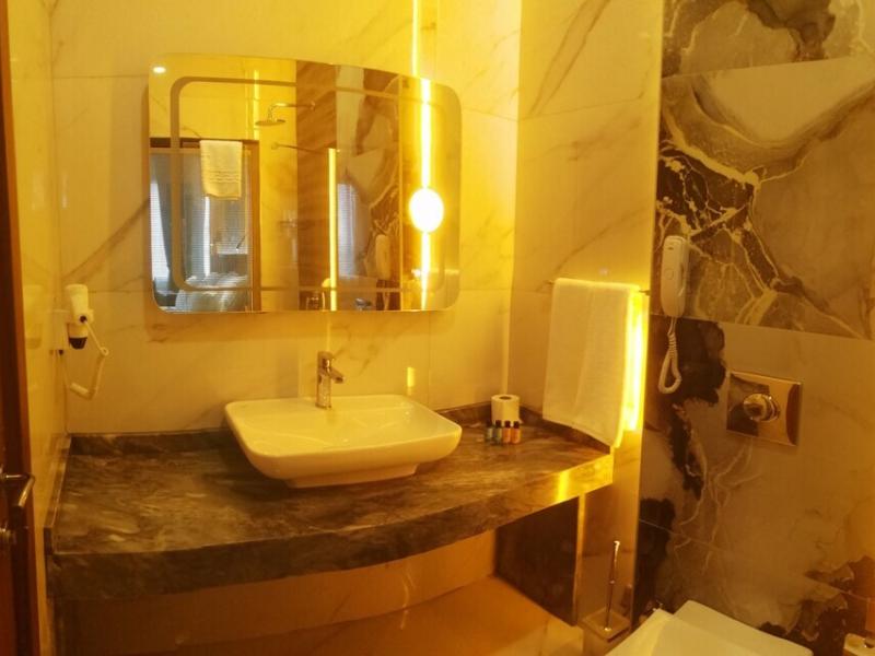 Isnova Hotel