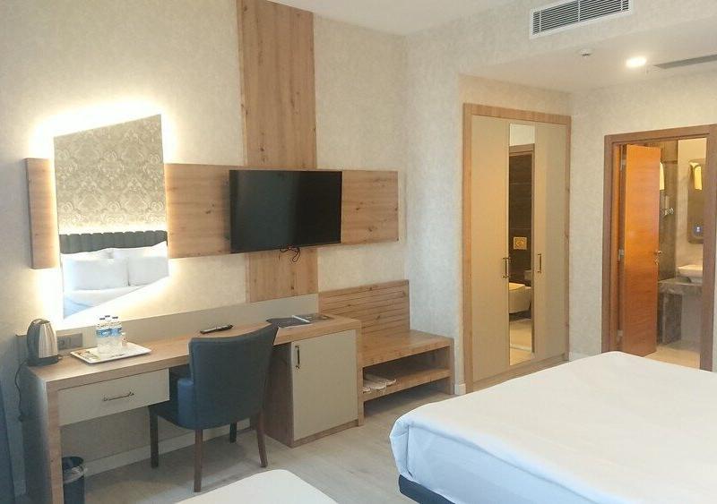 Isnova Hotel