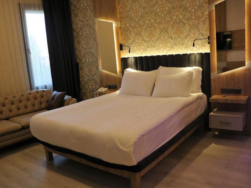 Isnova Hotel