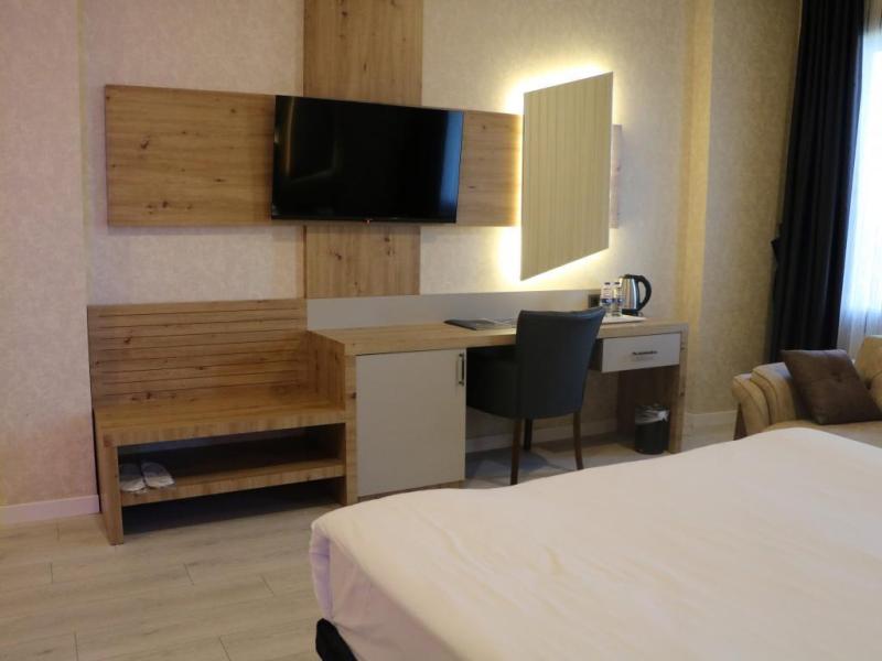 Isnova Hotel
