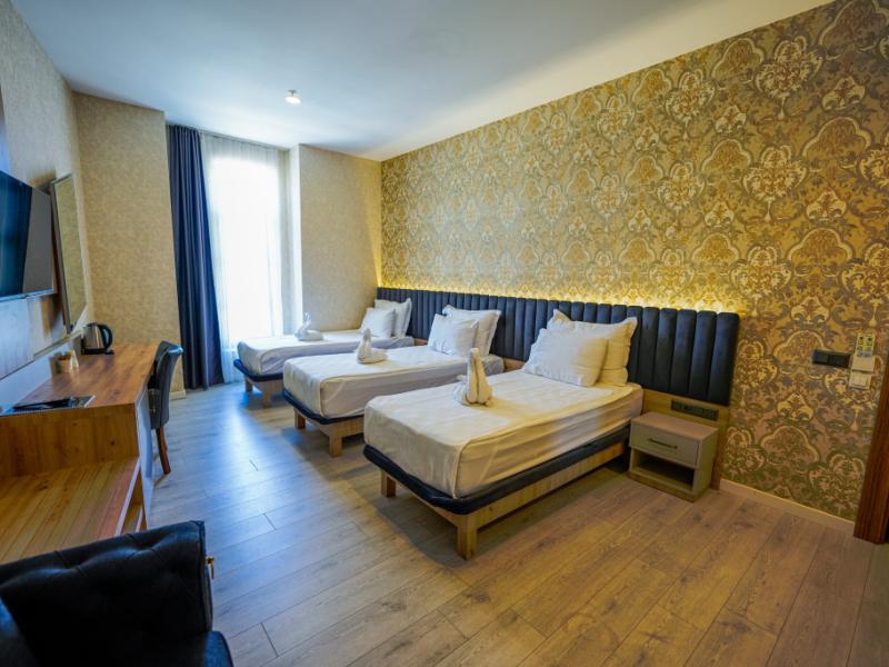 Isnova Hotel