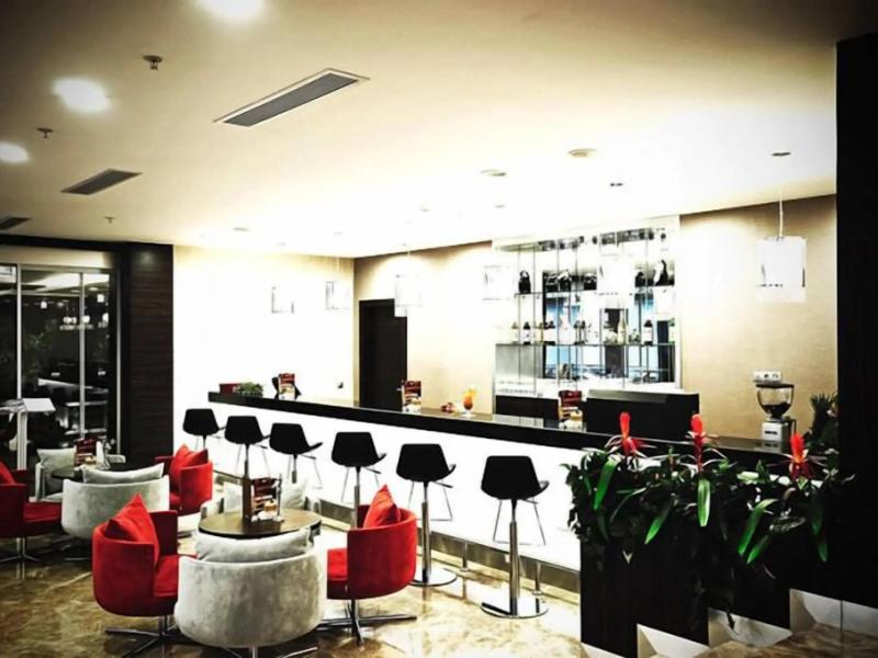 Demora Hotel