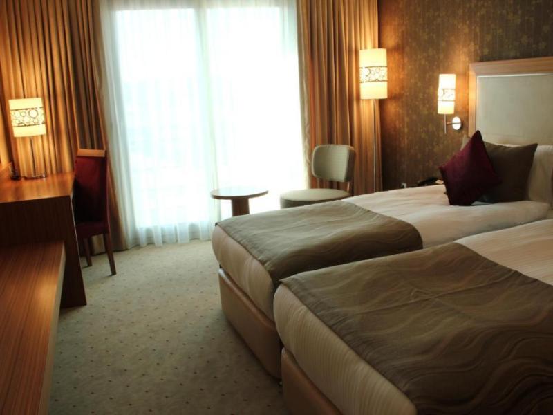 Demora Hotel