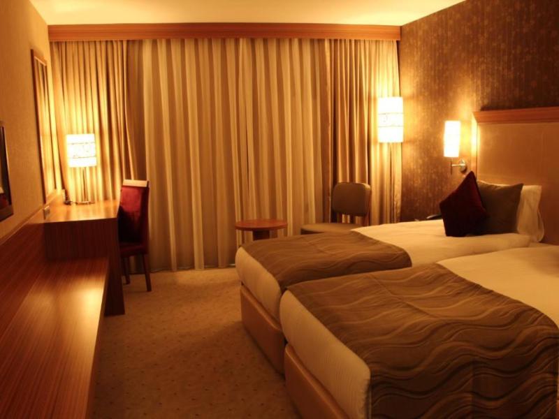 Demora Hotel