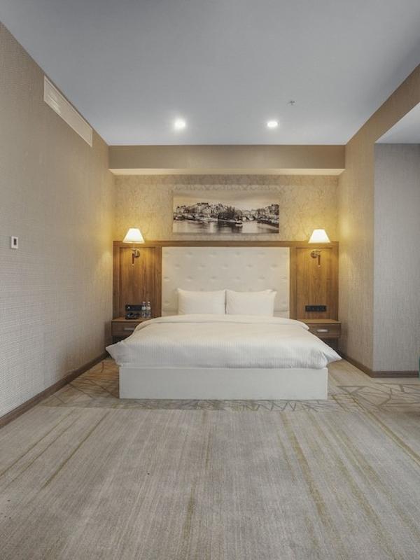 Royal Tulip Hotel & Casino Tbilisi
