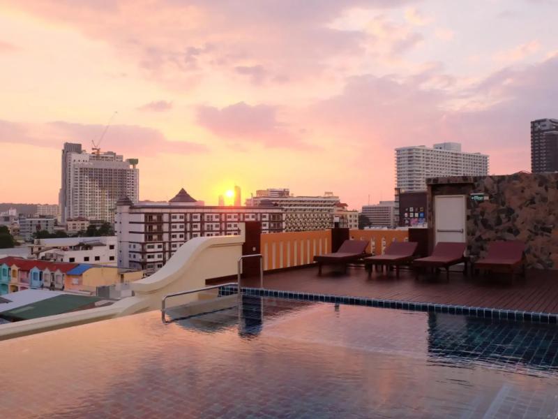 D Hotel