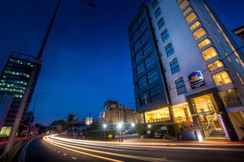 Отель Best Western Elyon Colombo Шри-Ланка, Коломбо, фото 1