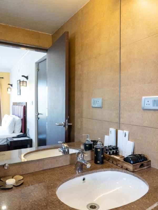 Candolim Suites