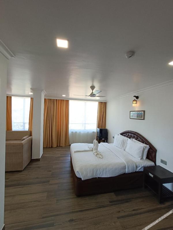 Candolim Suites