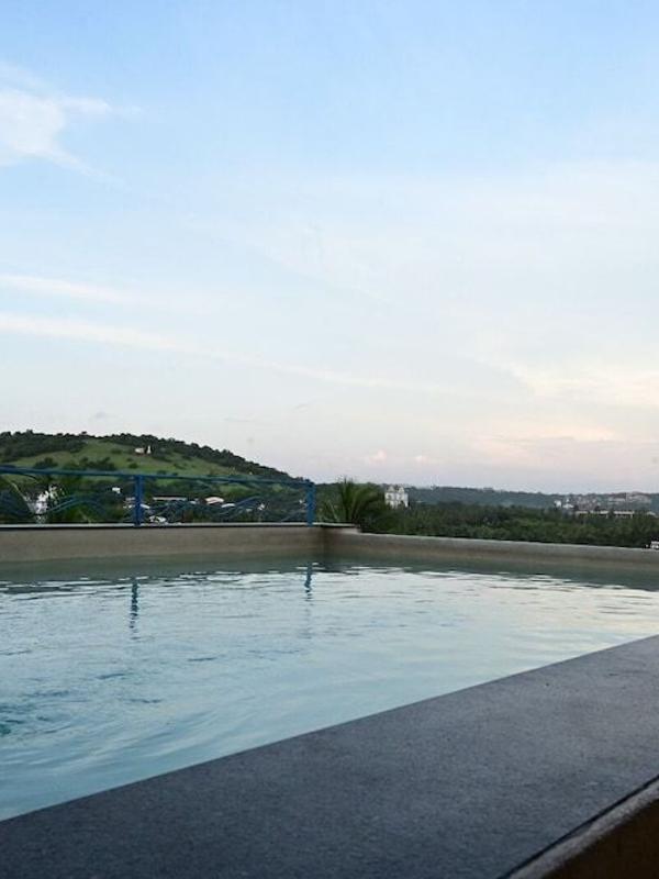 Candolim Suites