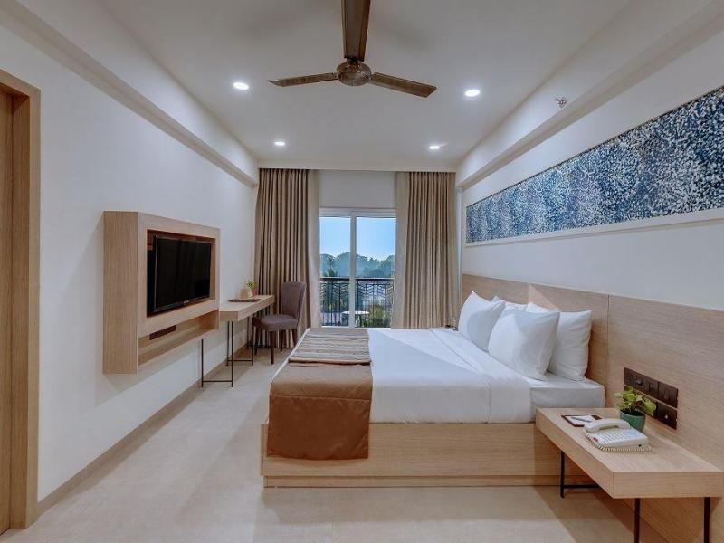 The Fern Habitat Candolim
