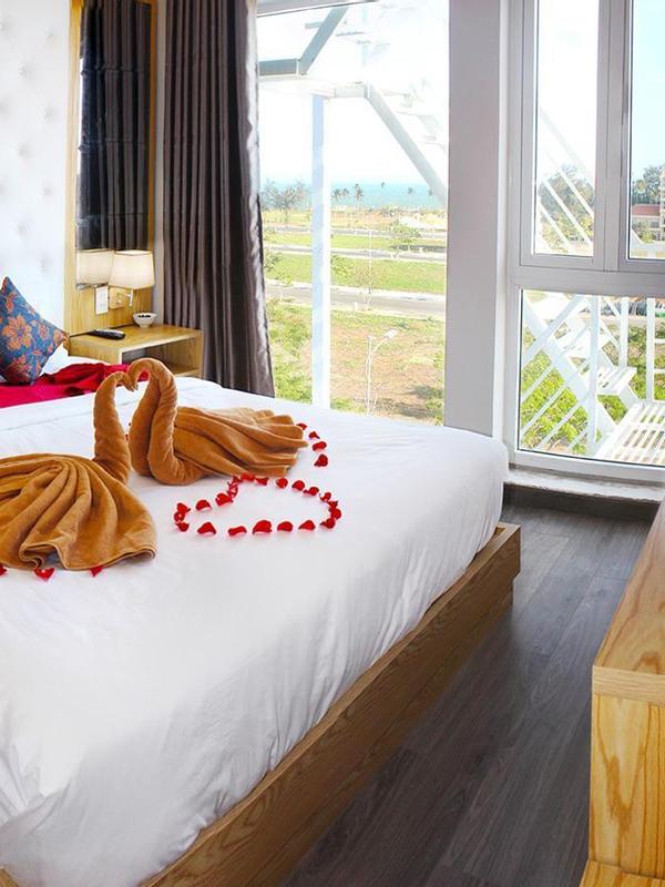 Emerald Ocean Hotel