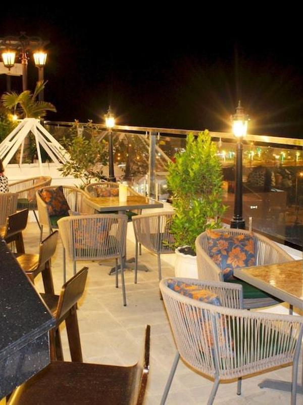 Emerald Ocean Hotel