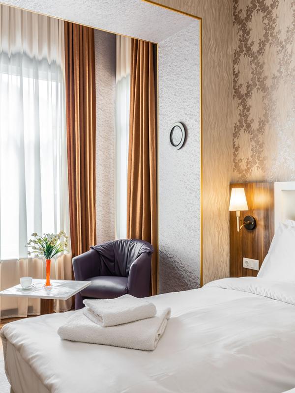 Ornament Hotel