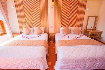 Little Garden Bungalow