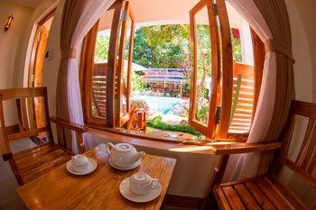 Little Garden Bungalow