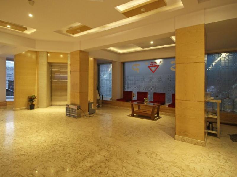 Hotel Shanti Plaza