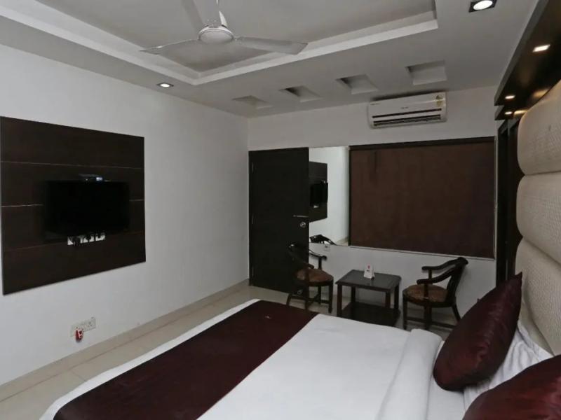 Hotel Diplomat