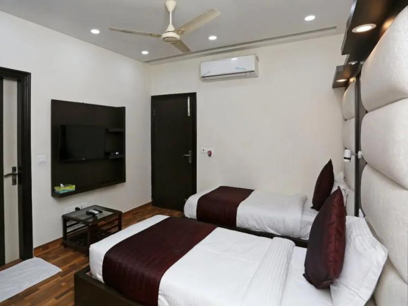 Hotel Diplomat