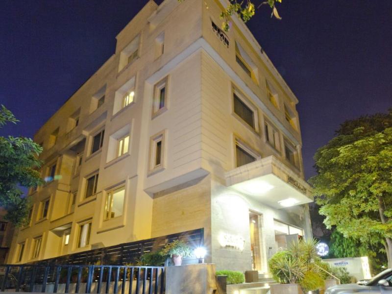 Hotel Saket 27