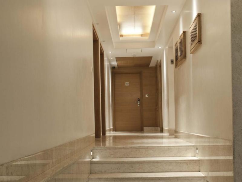 Hotel Saket 27