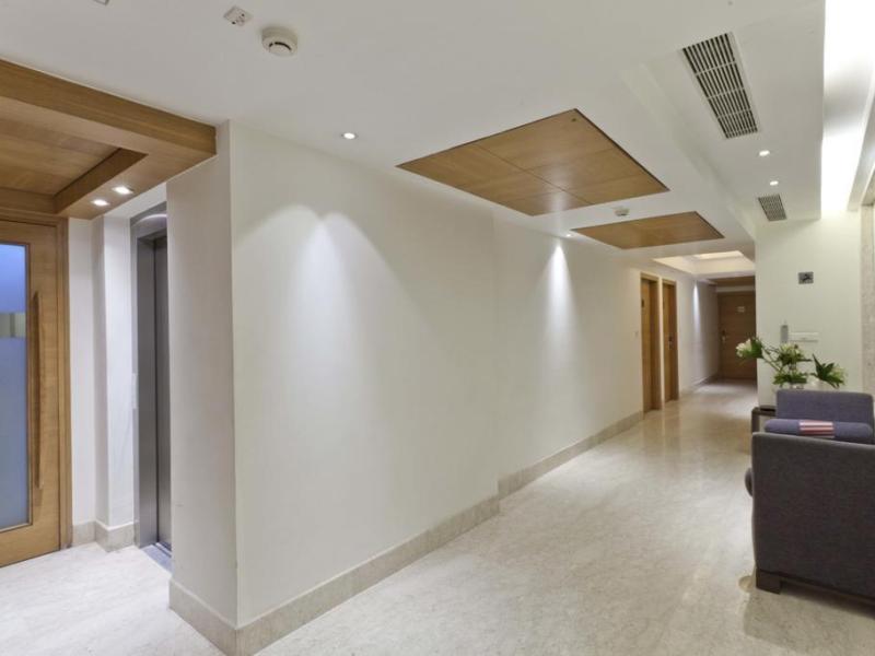 Hotel Saket 27
