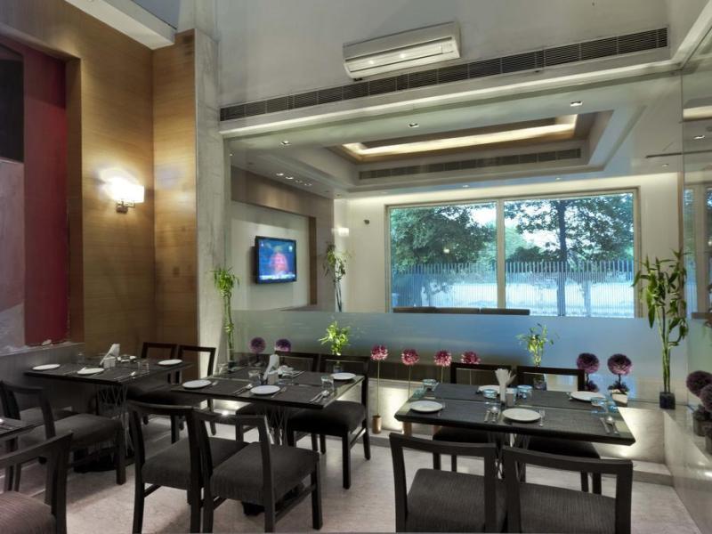Hotel Saket 27