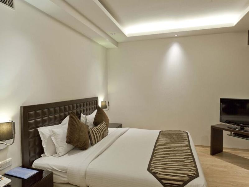 Hotel Saket 27