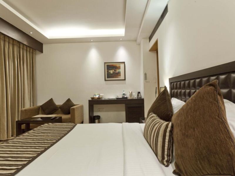 Hotel Saket 27