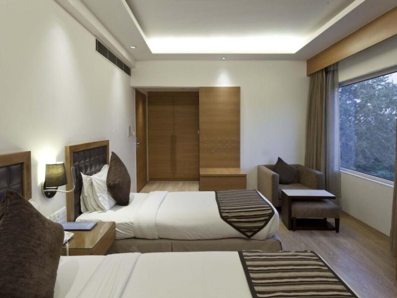 Hotel Saket 27