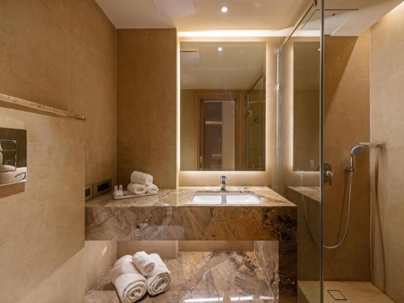 Hotel Saket 27