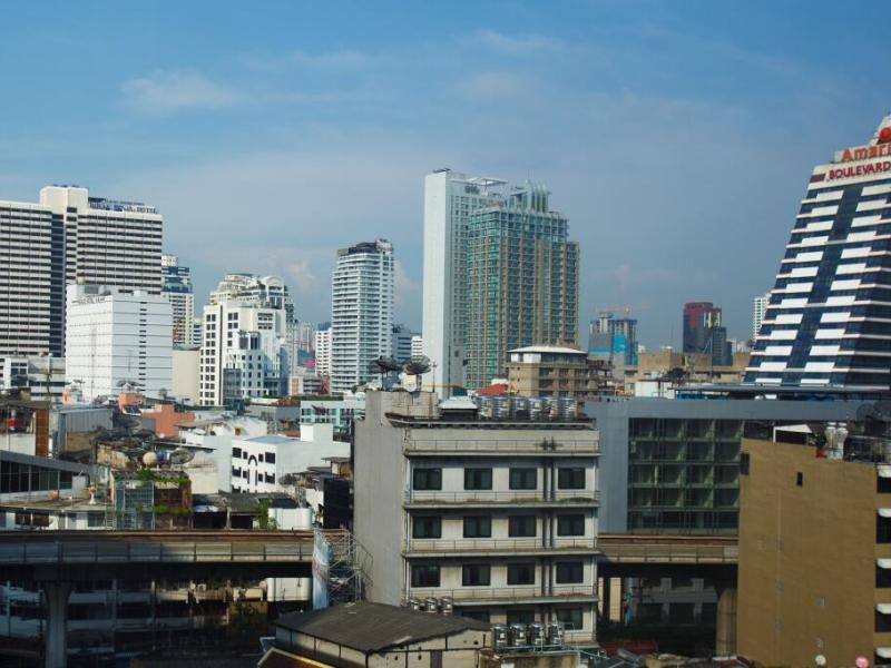 Nana Hotel