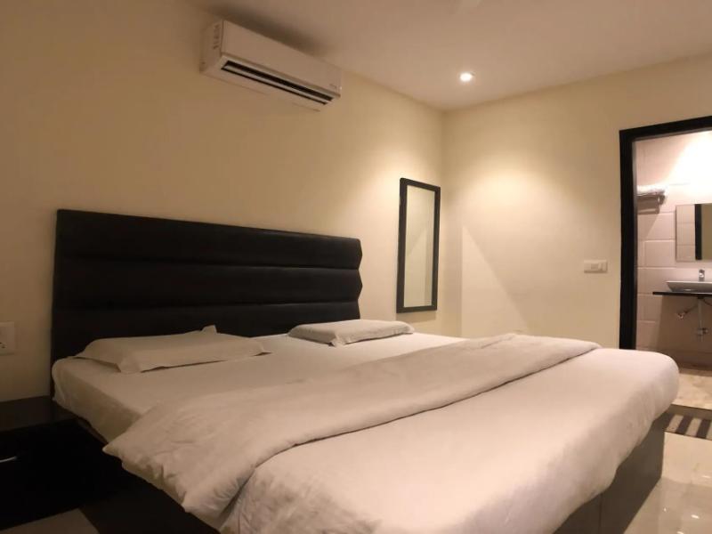 Solitaire Hotel