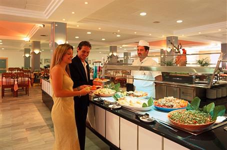 FERGUS Style Bahamas