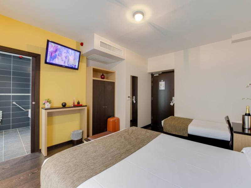 Source Hotel