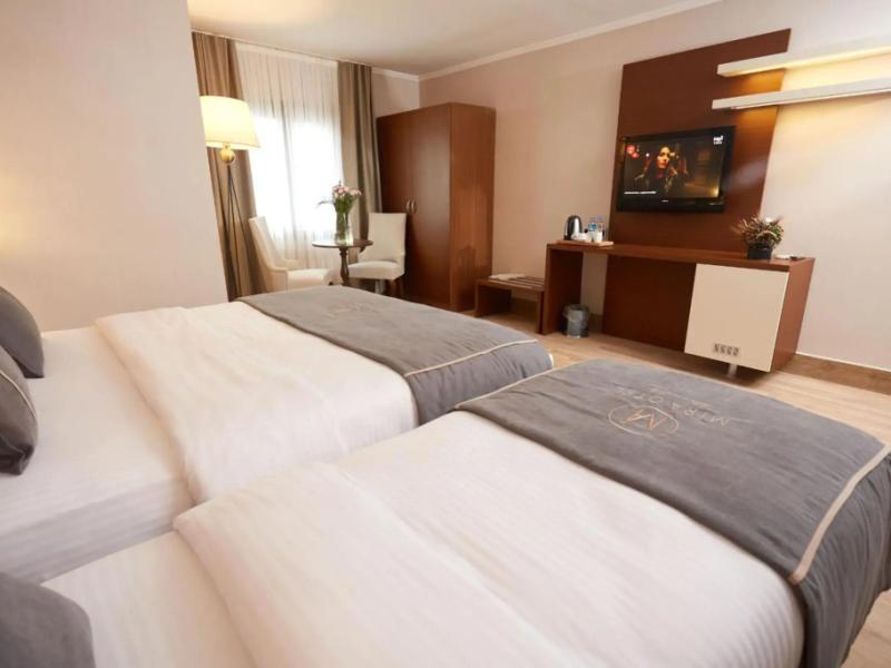 Mira Otel