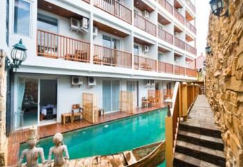 Отель Hadi Poetra Hotel Индонезия, Кута, фото 1