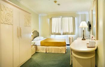 Royal Rattanakosin Hotel