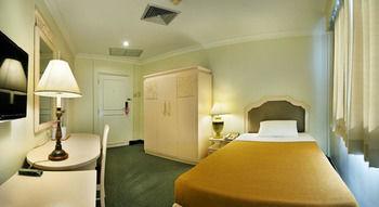 Royal Rattanakosin Hotel