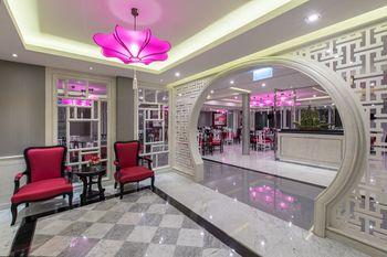Royal Rattanakosin Hotel