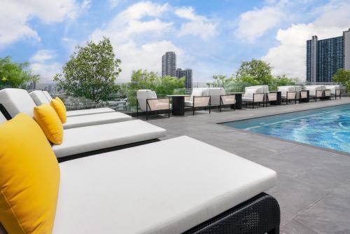 Ramada Plaza by Wyndham Bangkok Sukhumvit 48