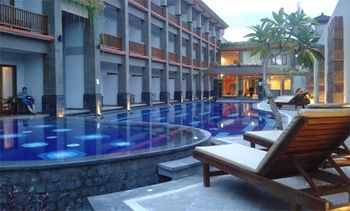 Отель Grand Sinar Indah Hotel Индонезия, Кута, фото 1