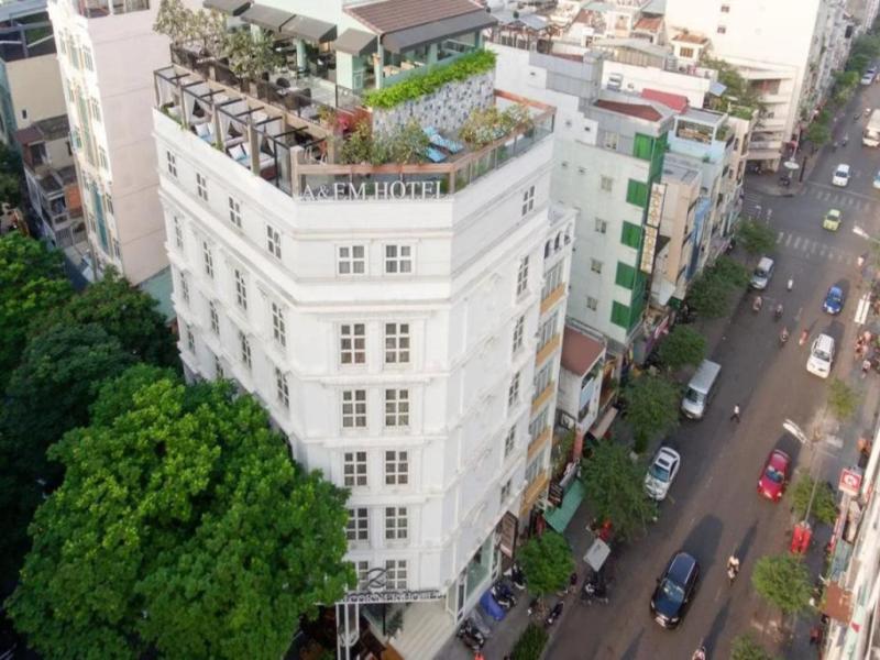 Me Saigon Boutique Hotel